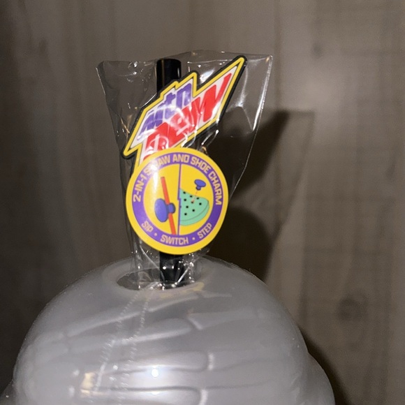 Mountain Dew Voodew 2024 Color
Changing Froster Cup! - Picture 3 of 5